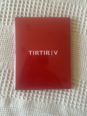 Mini photo album K-pop singer V from Tirtir new