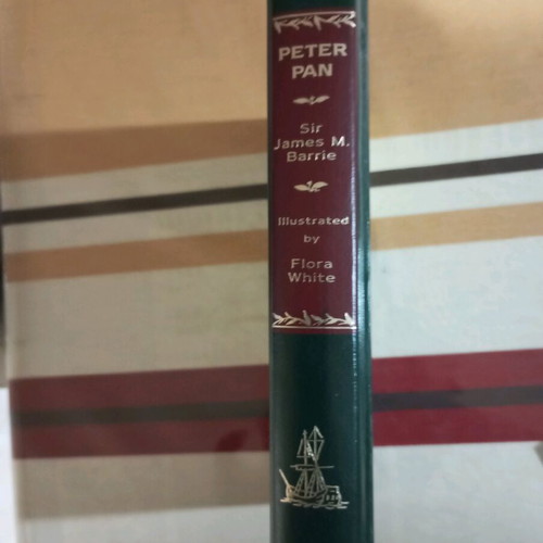 Βιβλία Peter Pan Sir James M.Barrie μεταχειρισμένα, αγγλικά