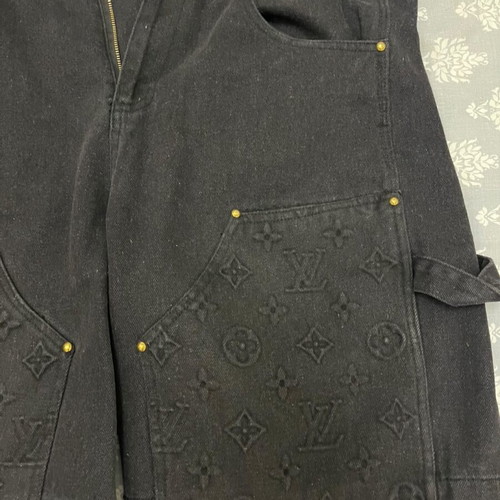 Louis Vuitton black shorts like new, size S
