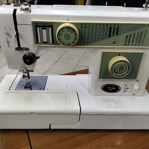 Diamantino sewing machine for embroidery used, fully functional