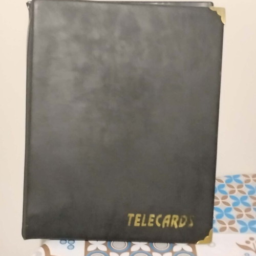 Leather album like new with 30 A4 sleeves