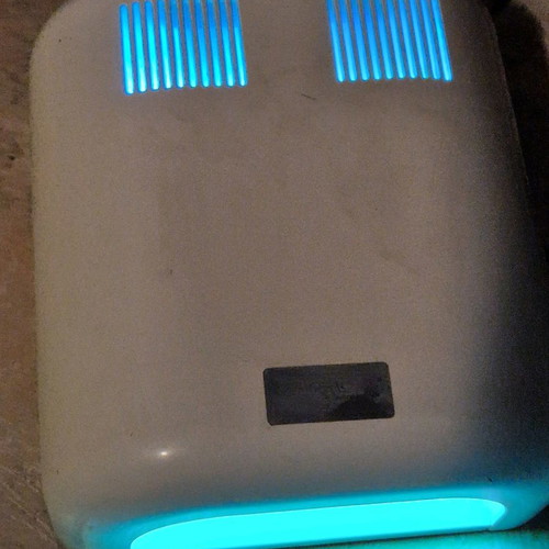 Manicure lamp 36V used with 4 UV curing bulbs