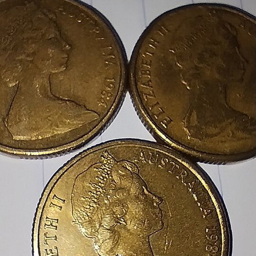 Australian coins used, pack of 4 one dollar pieces