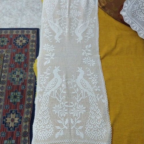 Knitted table runner and two napkins brand new