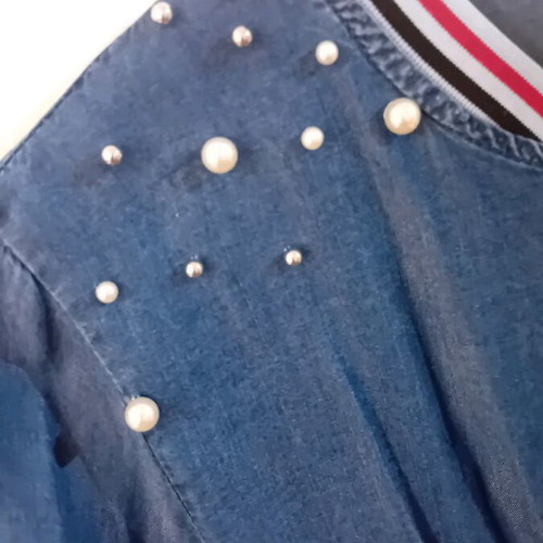 Denim jacket used with pearls, thin