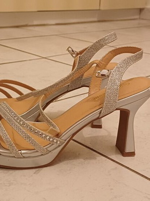 Pizz Anna women's silver sandals size 39