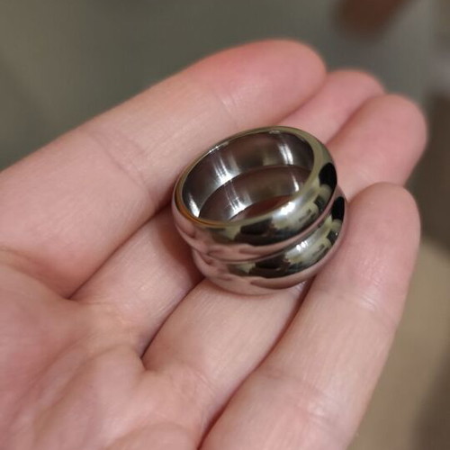 Silver ring new stainless steel size 9 with linked bands design