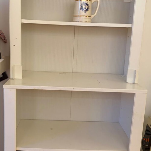 White bookshelf for children's or baby room, like new