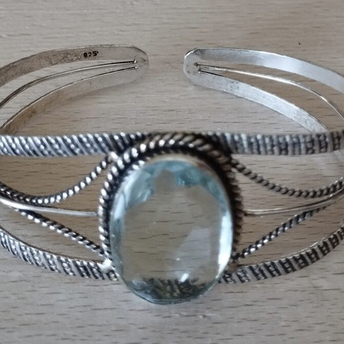 Handmade adjustable bracelet with turquoise stones, like new