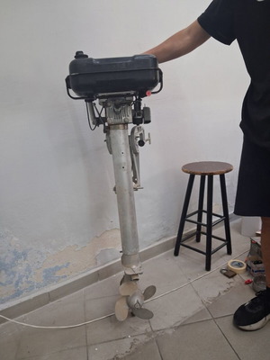 Seagull 8hp outboard motor used without papers