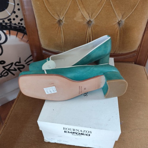 Leather heels turquoise, new, size 39
