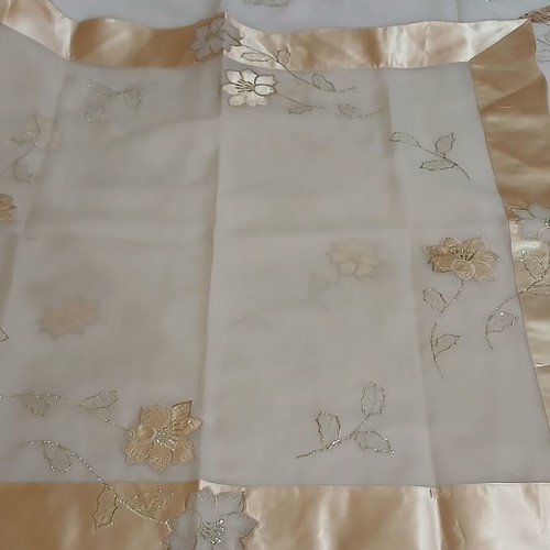 Set of 4 gold beige table linens organza and satin new