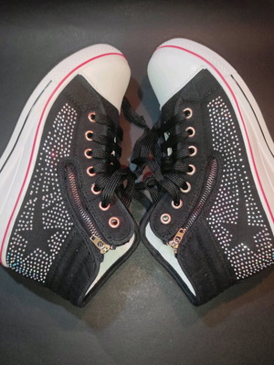 Women's shoes with heels and rhinestones used, size 39, black