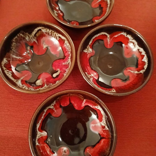 Vintage ceramic lava design 6-piece set with glossy enamel