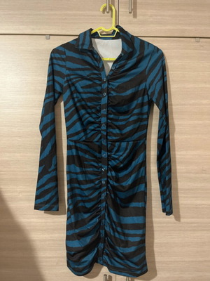 Zebre dress with collar, buttons and gathers new, black blue