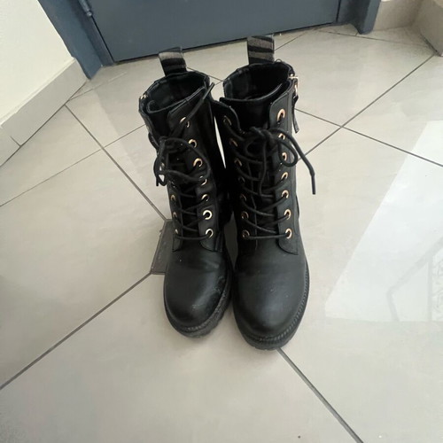 Tsakiris black boots with gold and animal print like new, size 38