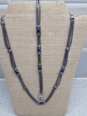 Vintage jewelry set with lapis lazuli used, blue and silver