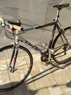 Trek road bike with Shimano 105 parts, 58cm frame