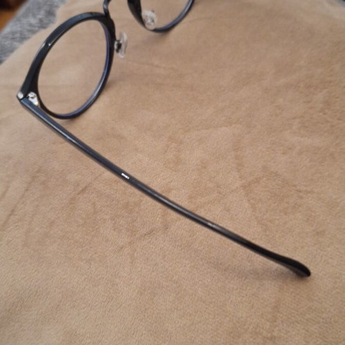 Glasses without prescription, like new, black