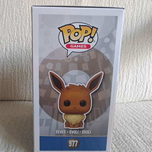 Funko Pop Pokemon Eevee 577 with protector new