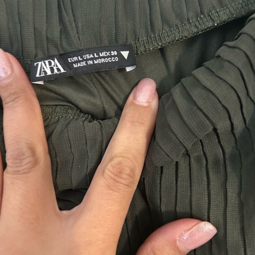 Zara pleated pants like new, green, size L