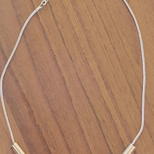 Necklace like new, gold tone