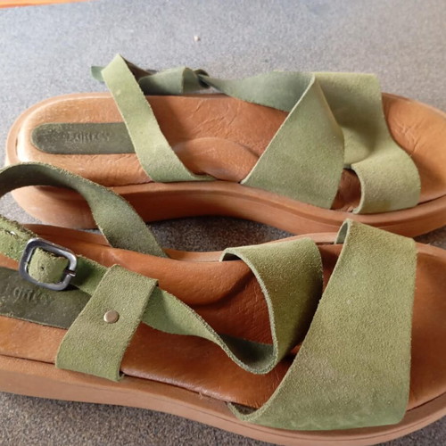 El Greco leather sandals used, size 39