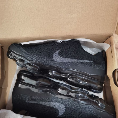 Αθλητικά παπούτσια Nike Vapormax νέα, μέγεθος 44