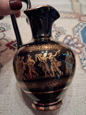 Handmade ceramics with 24k gold decoration, amphora and bowl like new