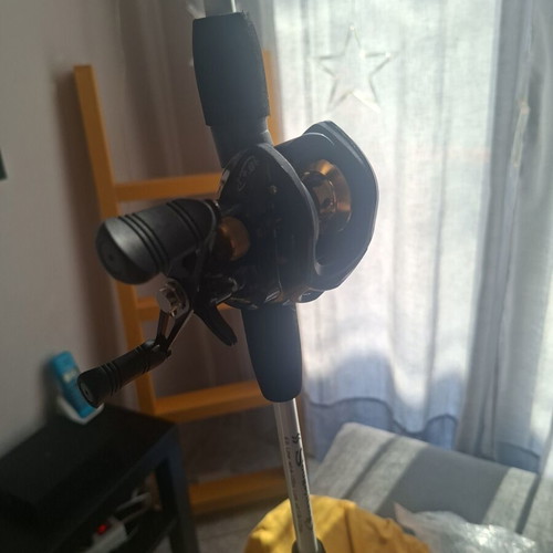 Baitcaster rod new, ready to use with accessories