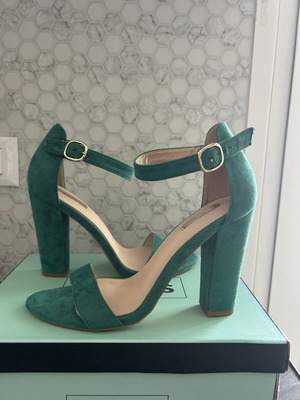 Bellucci suede sandals, green, size 39