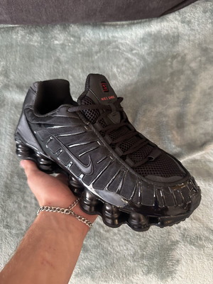 Nike Shox TL маратонки като нови, изцяло черни, номер 43