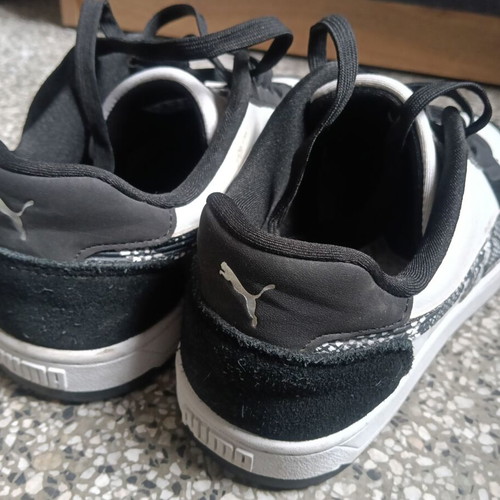 Puma trainers size 40 like new, black and white