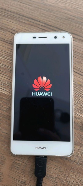 Huawei Y6-2017 (MYA-L11)