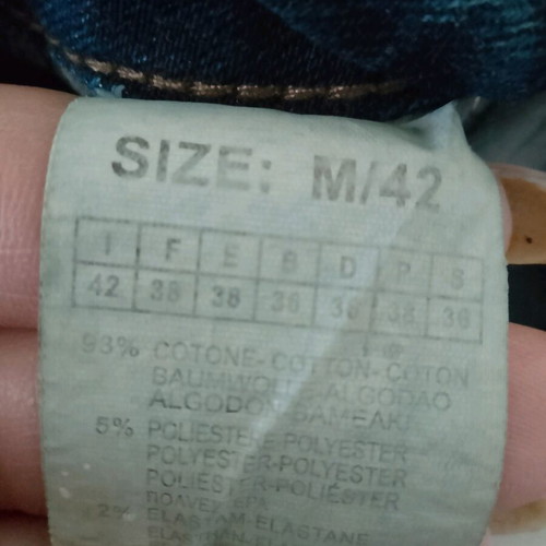 Jean mom fit size M like new, blue