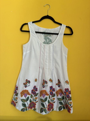 Desigual White Embroidered Boho Tunic Top size S like new