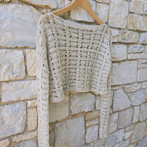 Handmade Beige Cropped Knitted Sweater new, size M