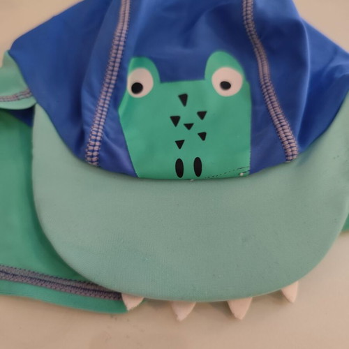 Mothercare children's beach hat like new, waterproof swimsuit type