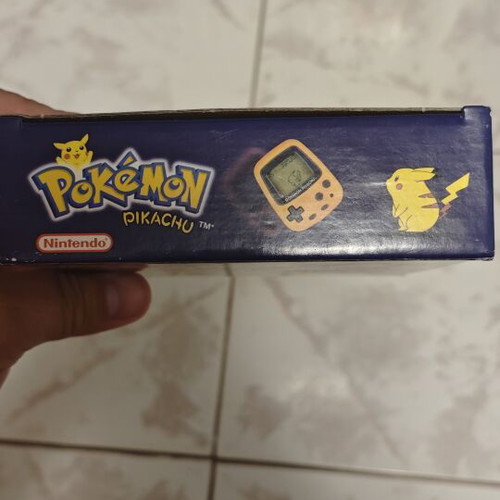 Pokémon Tamagotchi collectible new 1998