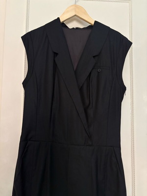 Office dress like new, black, size S, suit fabric
