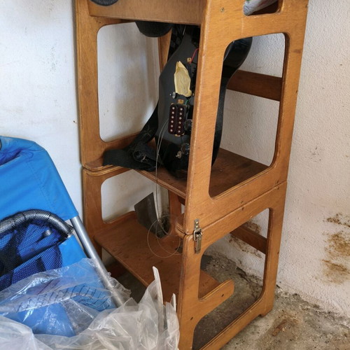 Learning tower 2 in 1 like new, multifunctional kids step stool