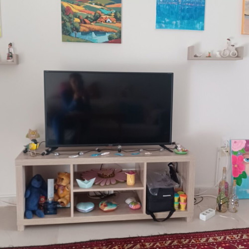 TV stand like new