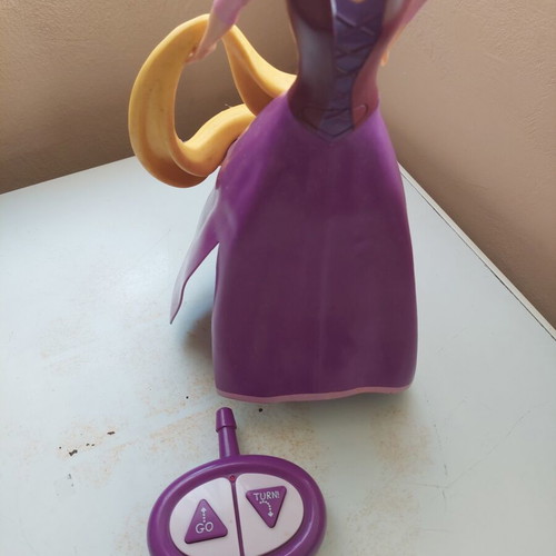 Rapunzel remote control toy used, very good condition