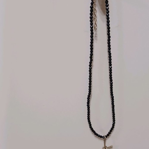 Loisir necklace with gold-plated silver cross in excellent condition