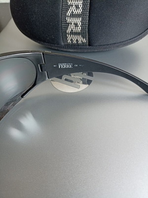 Ferre sunglasses used, authentic, black with case