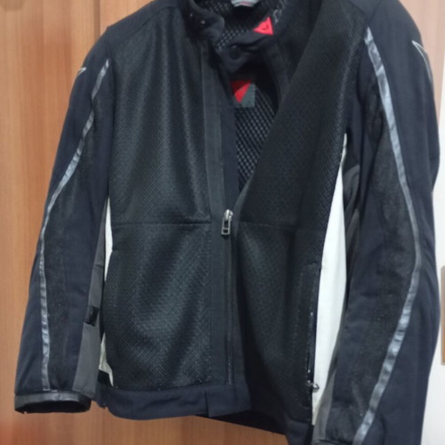 Dainese motorcycle jacket summer like new with shoulder and elbow protectors size 54