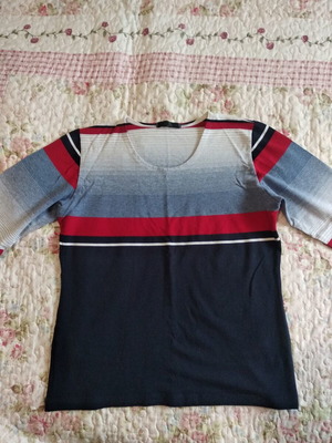 Navy shirt with 3/4 sleeves, slim fit, stretchy