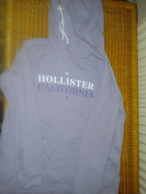 Hollister sweatshirt like new, purple, size M