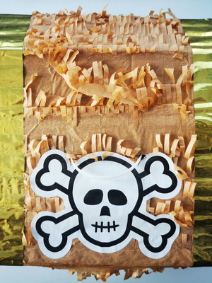Pirate Chest Piñata with 2 Sticks like new