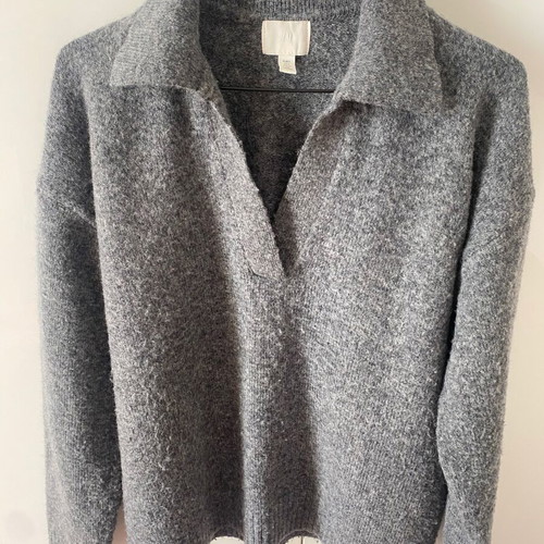 H&M sweater with collar like new, gray, size small